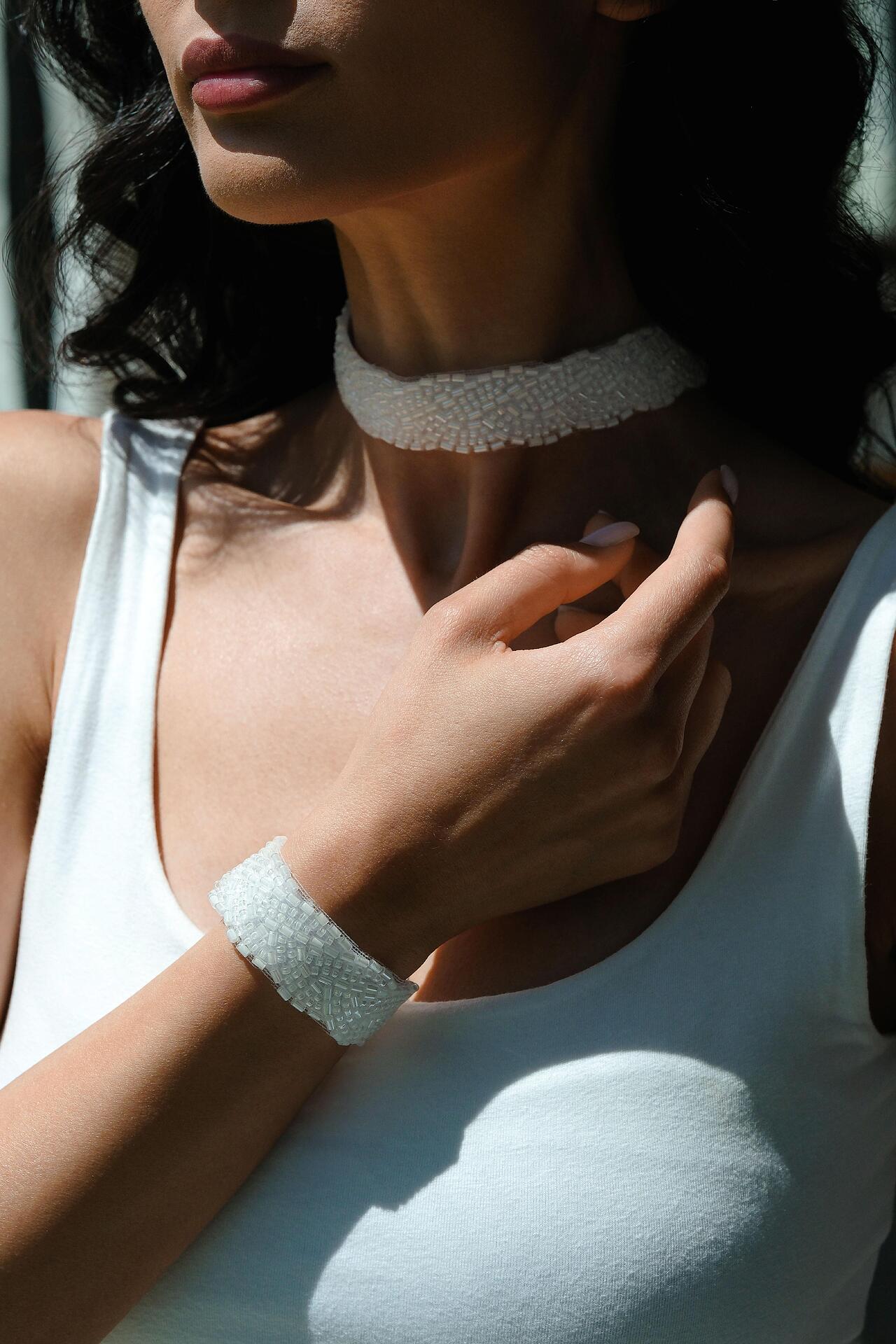 Handmade choker and bracelet in milky white 