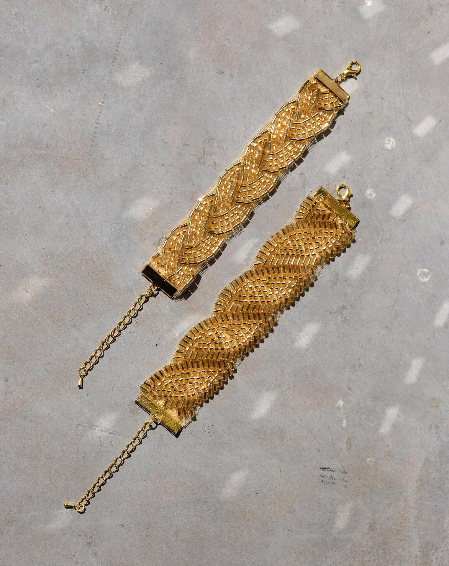 Handmade choker and bracelet in gold
