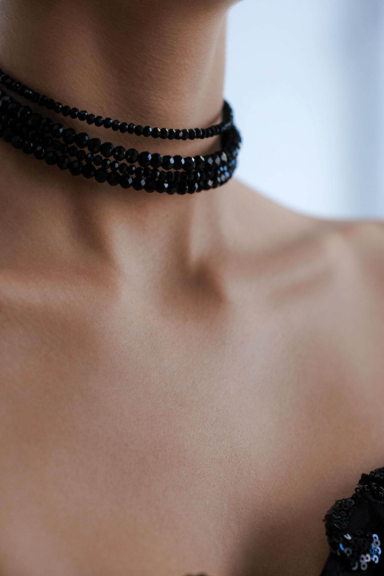 Handmade cocktail dress in black: Fable