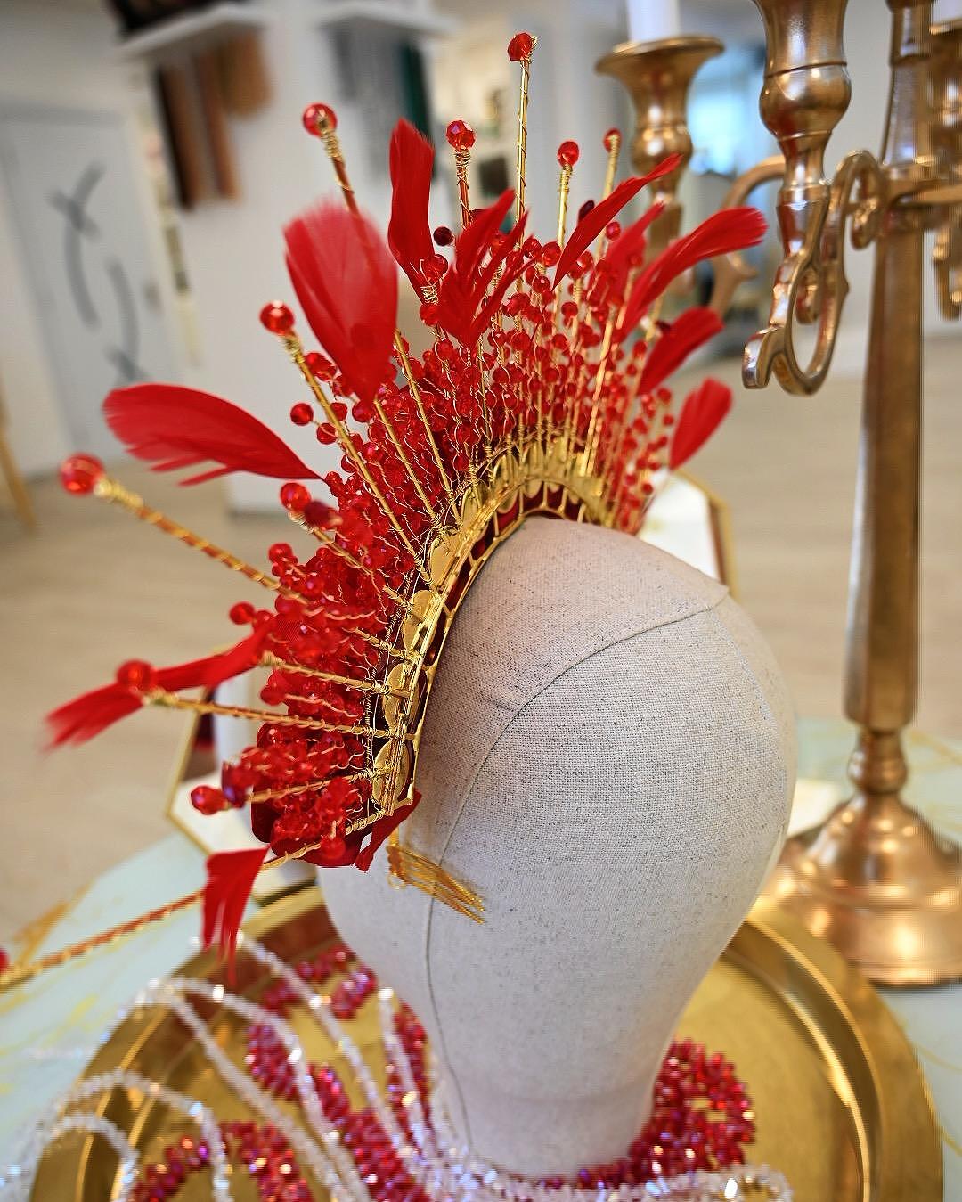 Crown: Red Queen