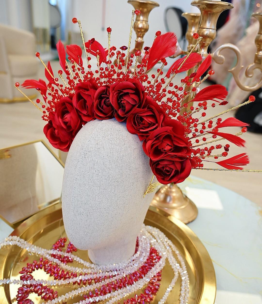 Crown: Red Queen