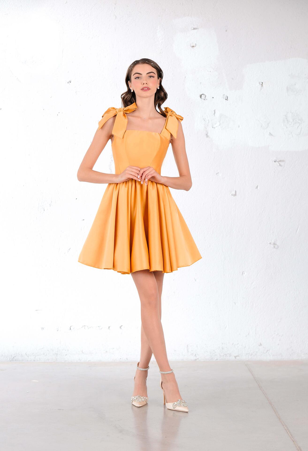Dress: Gold Blossom