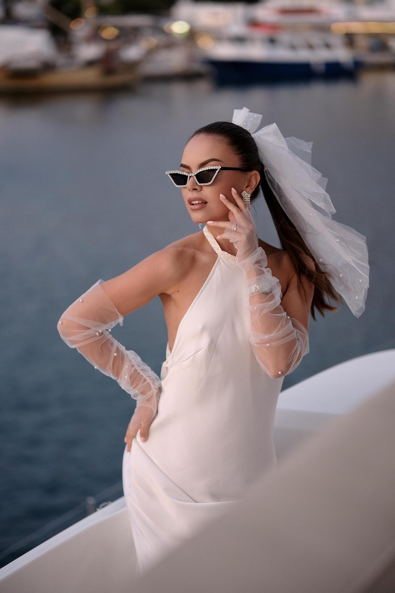Dress: White Touch