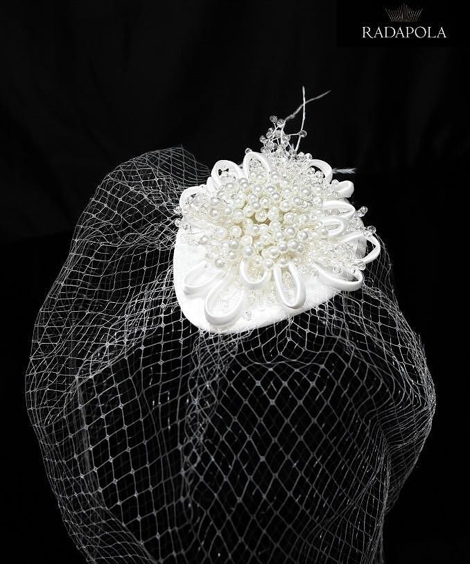 Crystal/pearl hats with mesh