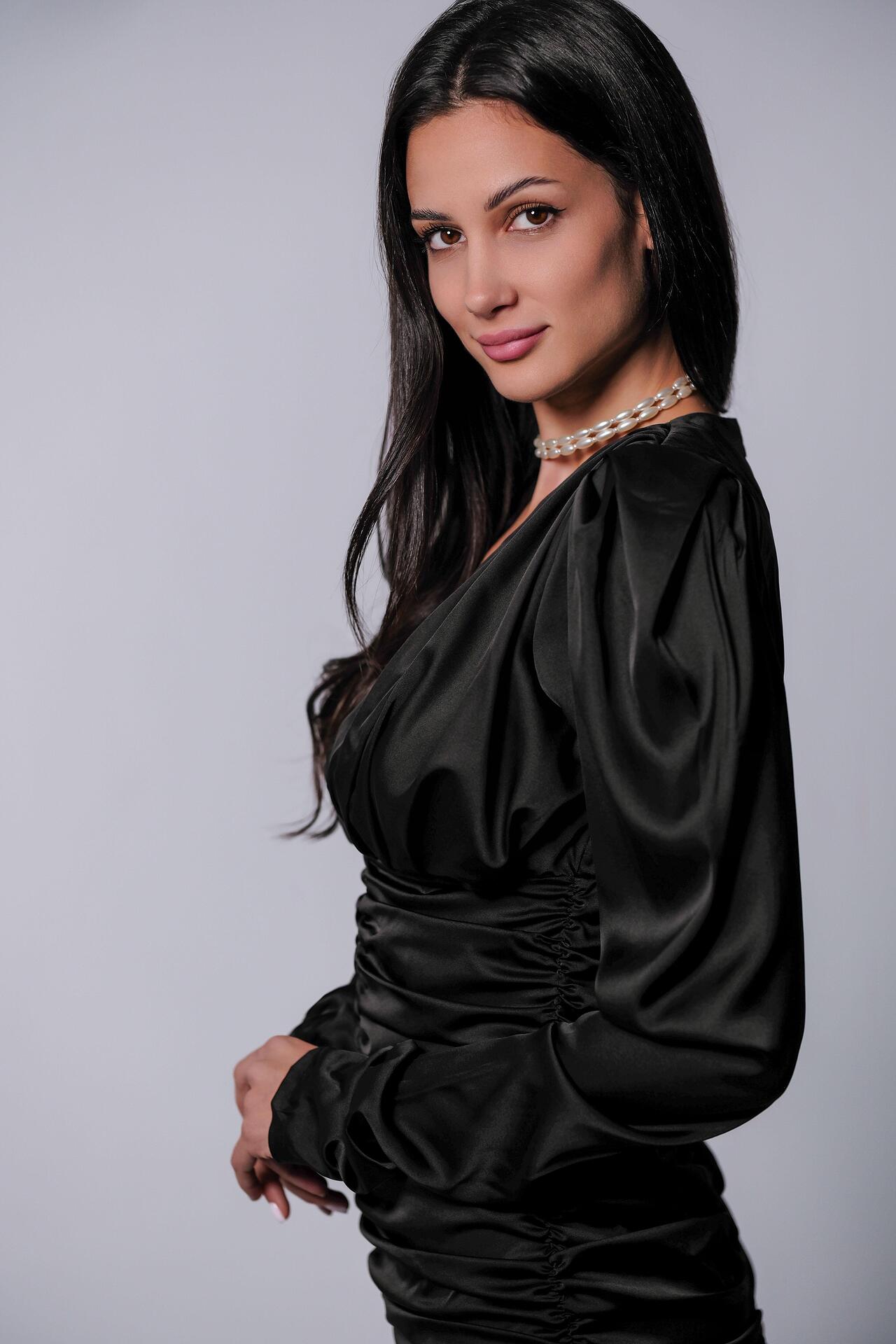 Satin dress: Silvia