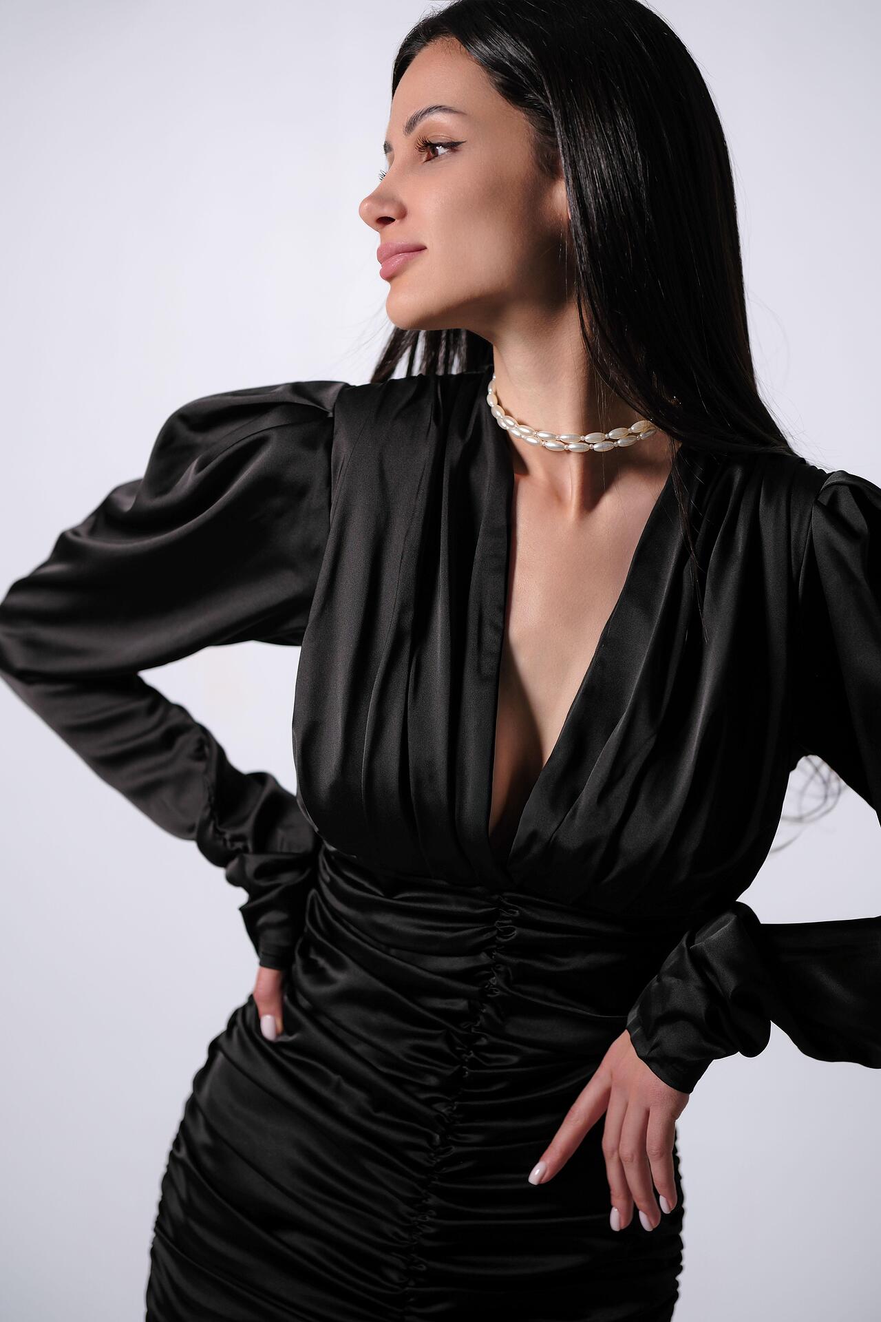 Satin dress: Silvia