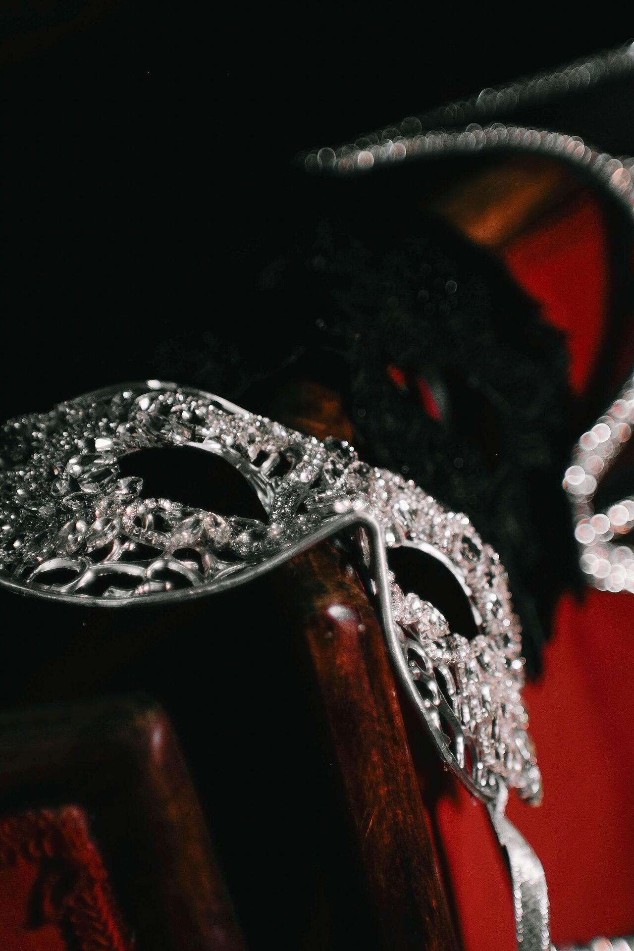Silver stage mask with stones: Diora