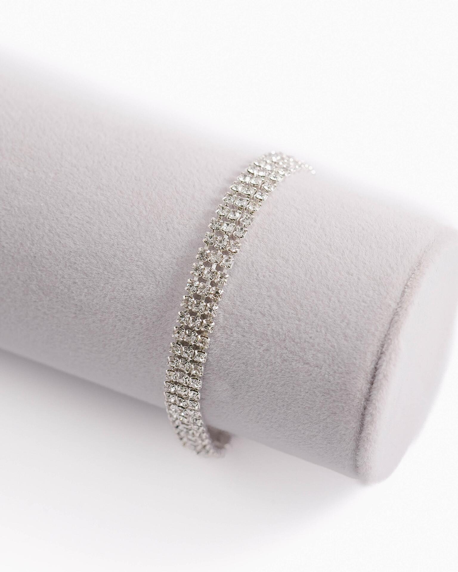 Silver thin bracelet with crystals