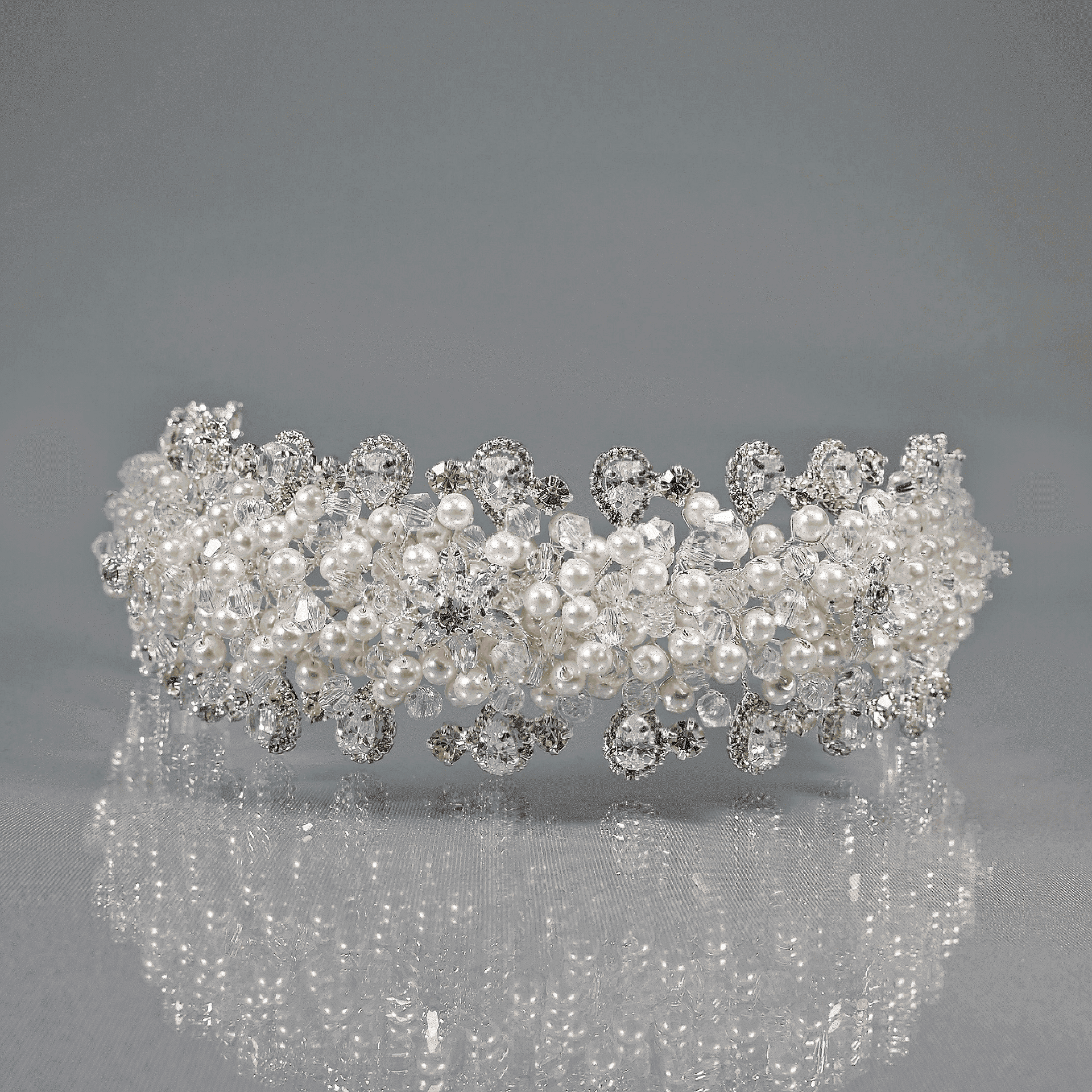 Wedding accessory with Zirconium