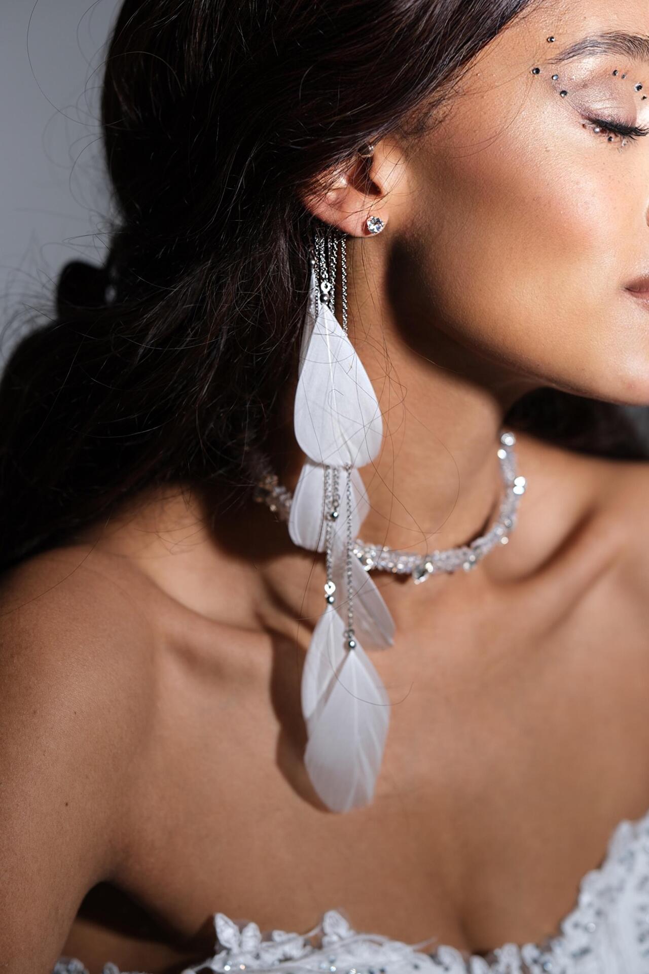 Necklaces with crystals, pearls and stones