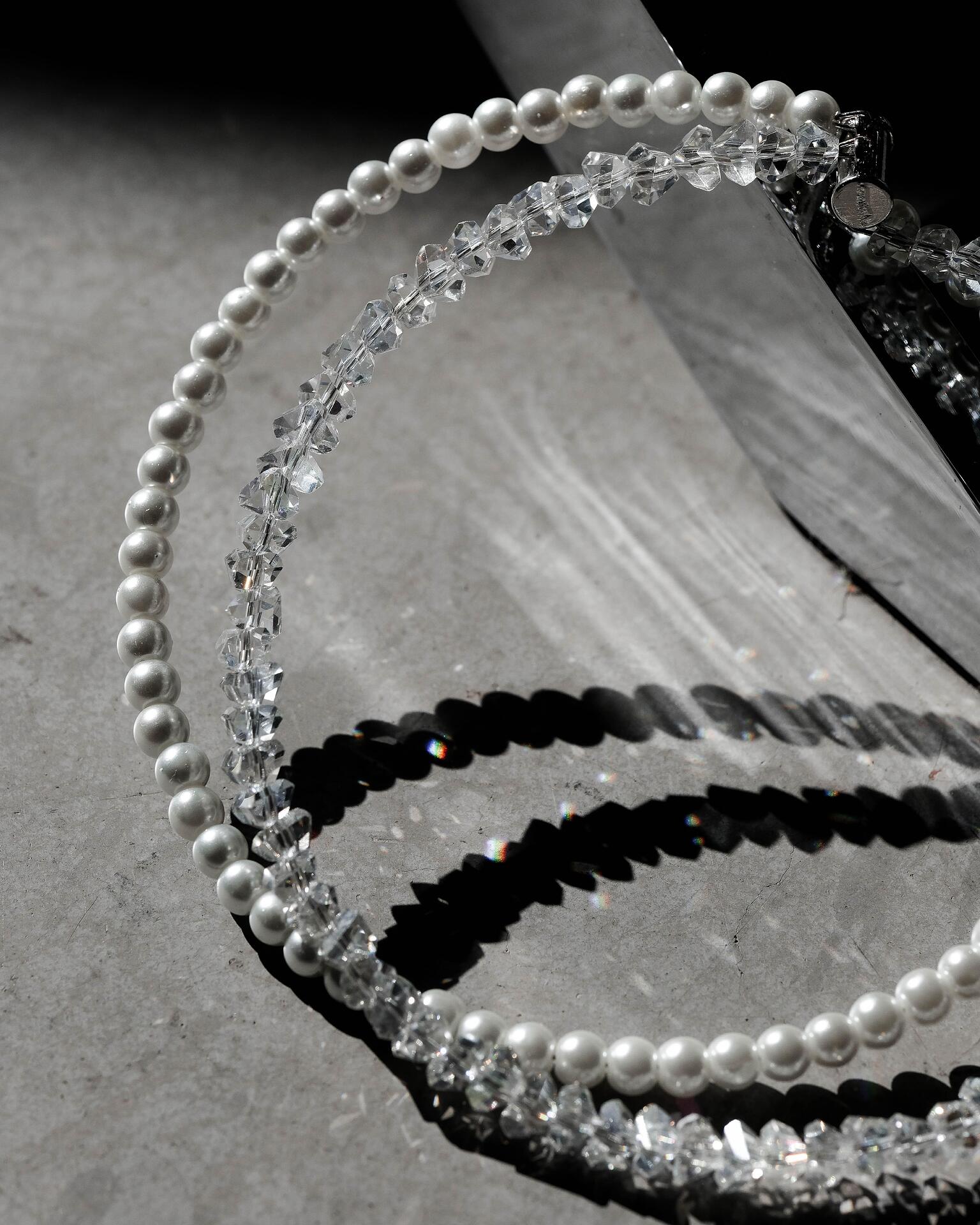 Solid necklace in white: Pearl and Shine 