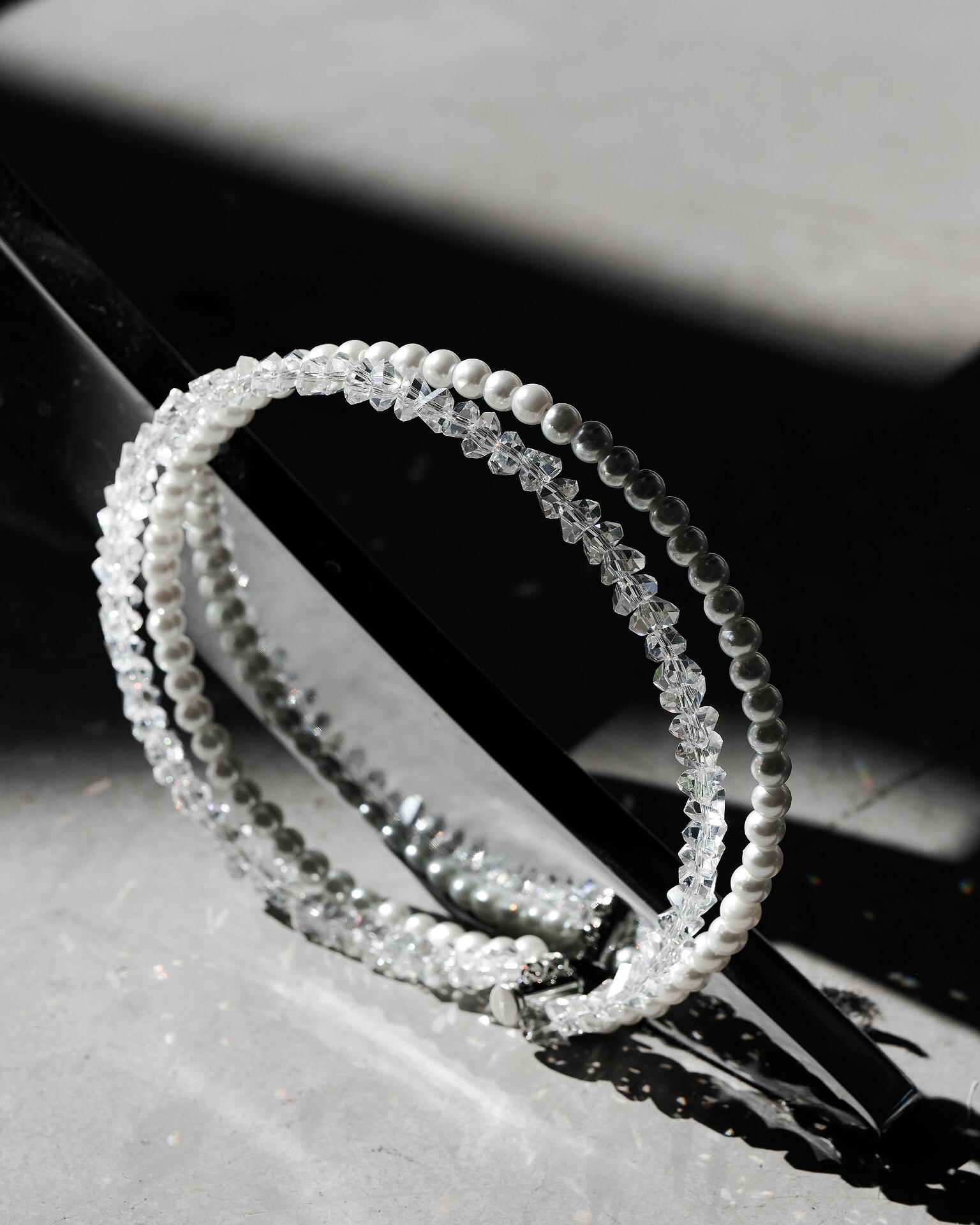 Solid necklace in white: Pearl and Shine 