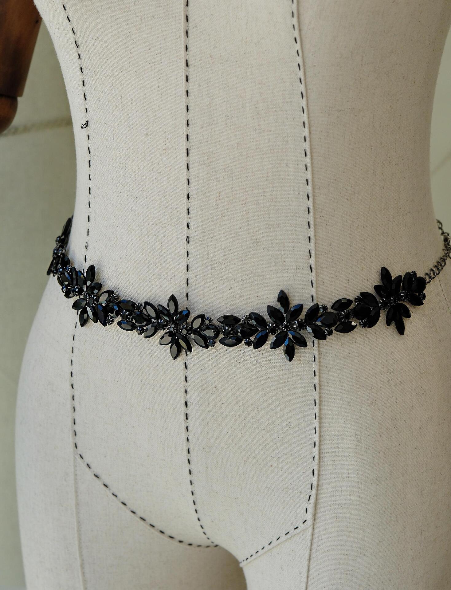 Waist decoration/belt in black