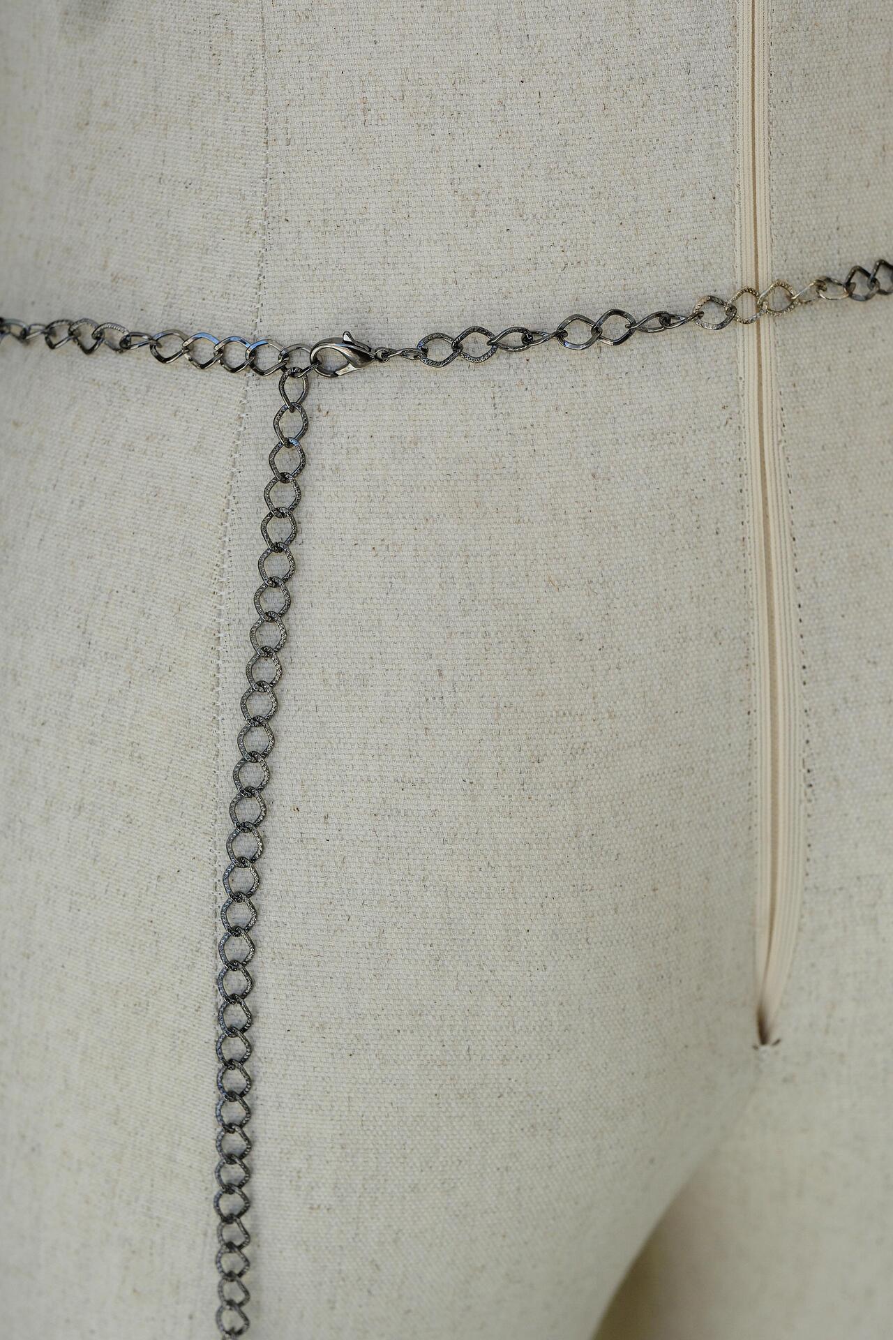 Waist decoration/belt in black