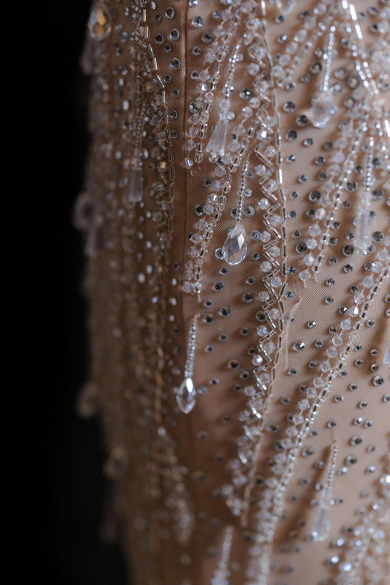 Evening dress with crystals in nude color: Tiana