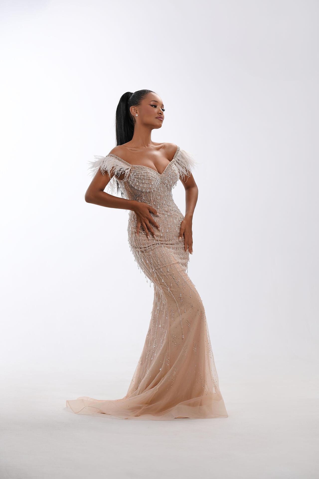Evening dress with crystals in nude color: Tiana