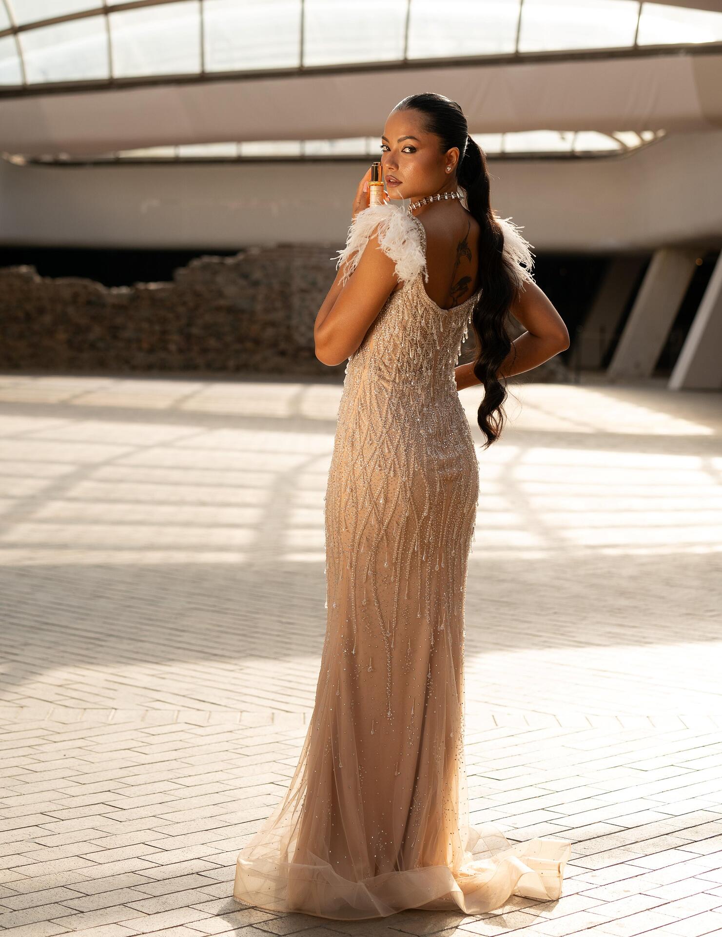 Evening dress with crystals in nude color: Tiana